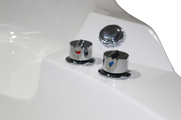 Ванна акриловая угловая гидромассажная для двух персон 1550х1550х750 мм, 21953 фото  в интернет-магазине Санкомп