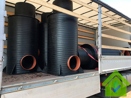 Колодец канализационный цельносварной СВТ ПЭ. DN 2000 мм, Н-3000 мм. Комплектация: ПЭ крышка, лоток  фото в интернет-магазине Санкомп