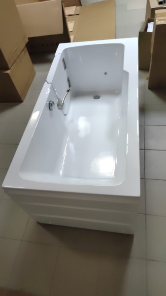 Ванна для инвалидов и пожилых с дверцей лежачая 1550х760х610 мм ЛЕВАЯ 18212 фото  в интернет-магазине Санкомп