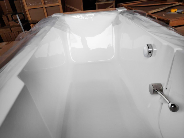 Ванна для инвалидов и пожилых с дверцей лежачая 1700х760х610 мм ЛЕВАЯ 17386 фото  в интернет-магазине Санкомп